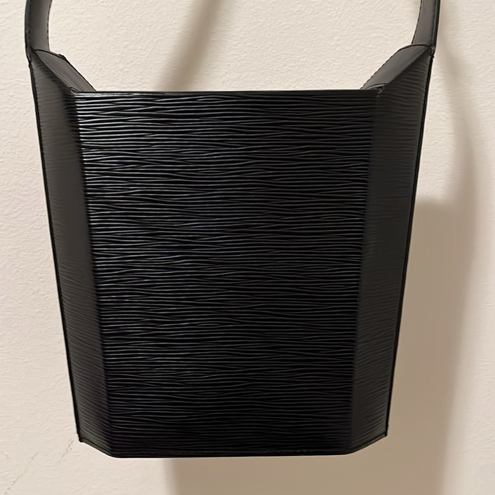 Louis Vuitton Black Epi Sac Seau - Picture 2 of 16